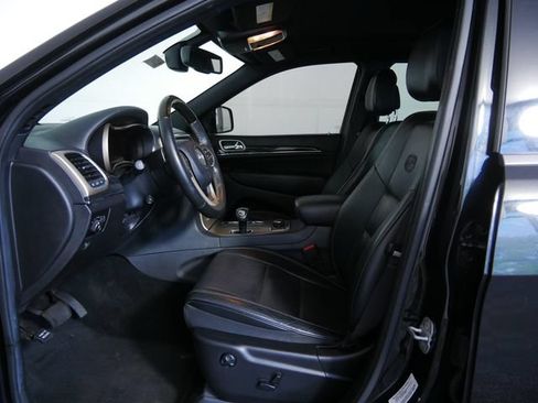 Used 2014 Jeep Grand Cherokee Overland AWD/4WD image 17