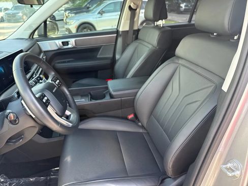 Used 2025 Hyundai Santa Fe SEL FWD image 13