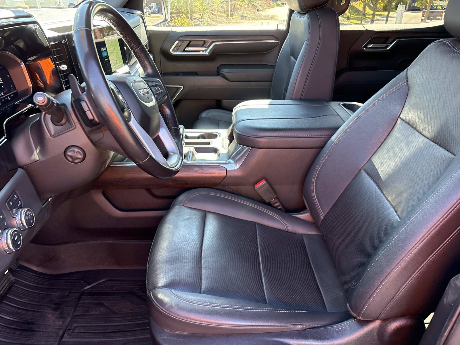 Used 2023 GMC Sierra 1500 SLT AWD/4WD image 15