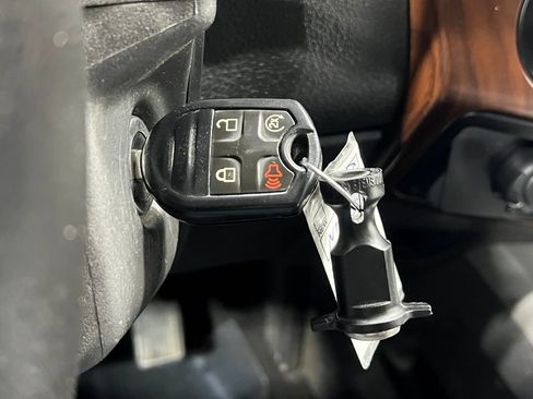 Used 2014 Ford F250 Lariat w/ Chrome Package AWD/4WD image 21