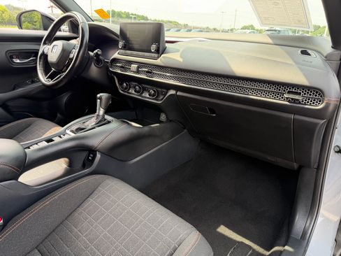 Certified 2025 Honda HR-V Sport image 26