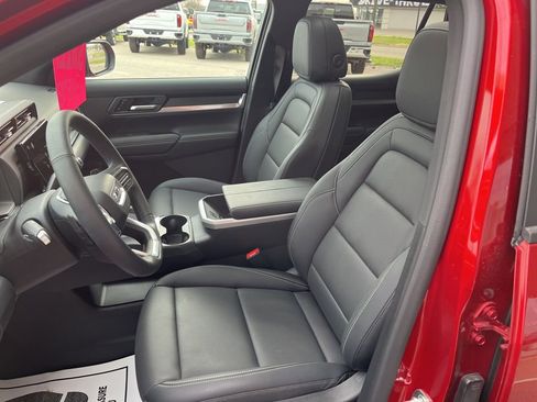 Used 2025 GMC Terrain Elevation w/ Elevation Premium Package image 21