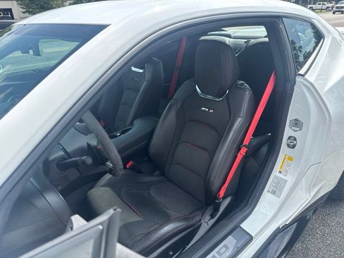 Used 2018 Chevrolet Camaro ZL1 RWD image 28