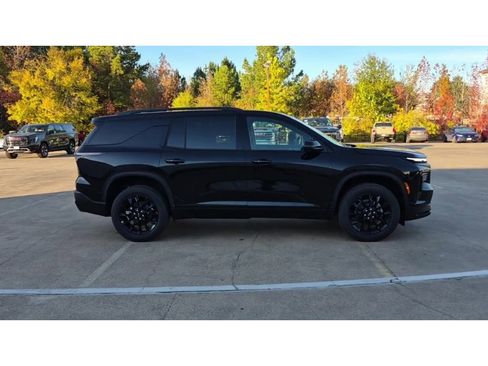 New 2026 Chevrolet Traverse LT w/ Midnight/Sport Edition image 9