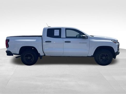 Used 2025 Chevrolet Colorado W/T w/ WT Convenience Package II RWD image 2