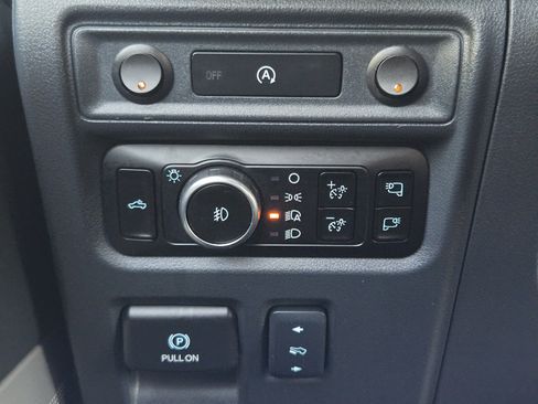 Used 2025 Ford F150 Lariat w/ Equipment Group 501A Mid AWD/4WD image 17