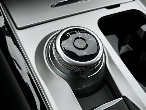 Used 2023 Ford Explorer ST-Line image 13