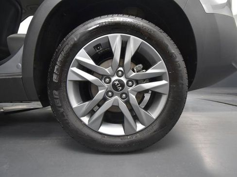 Used 2021 Kia Seltos LX image 13