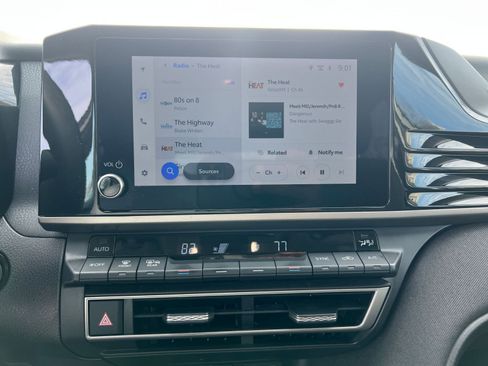 Used 2025 Toyota Camry LE image 18