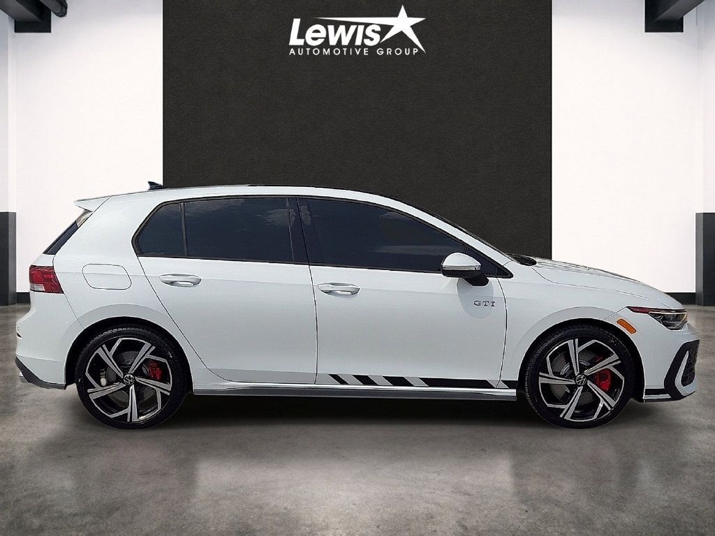 Used 2025 Volkswagen GTI SE FWD image 5