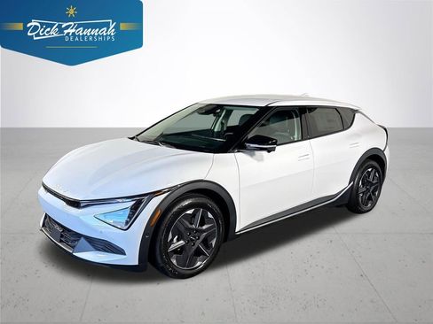 New 2025 Kia EV6 Light w/ Light LR Technology Package image 1