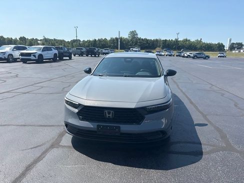 Used 2023 Honda Accord Sport image 5