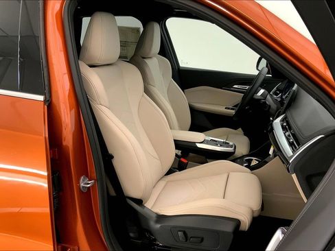 New 2025 BMW X1 xDrive28i w/ Technology Package image 7