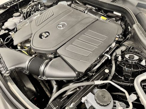 Certified 2025 Mercedes-Benz GLC 300 image 28