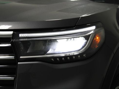 New 2026 Ford Explorer Active image 52