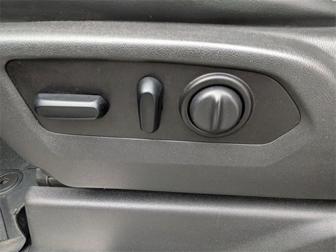 Used 2021 Chevrolet Silverado 1500 High Country w/ Technology Package image 18