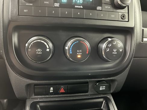 Used 2017 Jeep Patriot Sport w/ Power Value Group FWD image 14