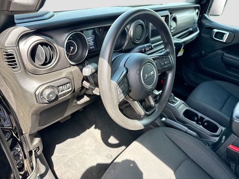 Used 2022 Jeep Wrangler Unlimited Sport AWD/4WD image 10