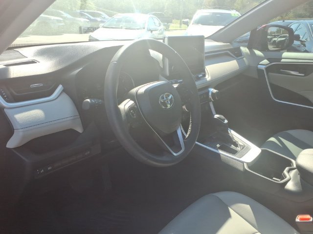 Used 2023 Toyota RAV4 XLE Premium FWD image 14