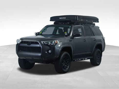 Used 2019 Toyota 4Runner SR5 AWD/4WD image 7