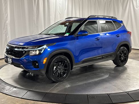 Certified 2025 Kia Seltos X-Line AWD/4WD image 1