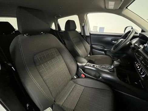 Used 2026 Honda HR-V LX image 9