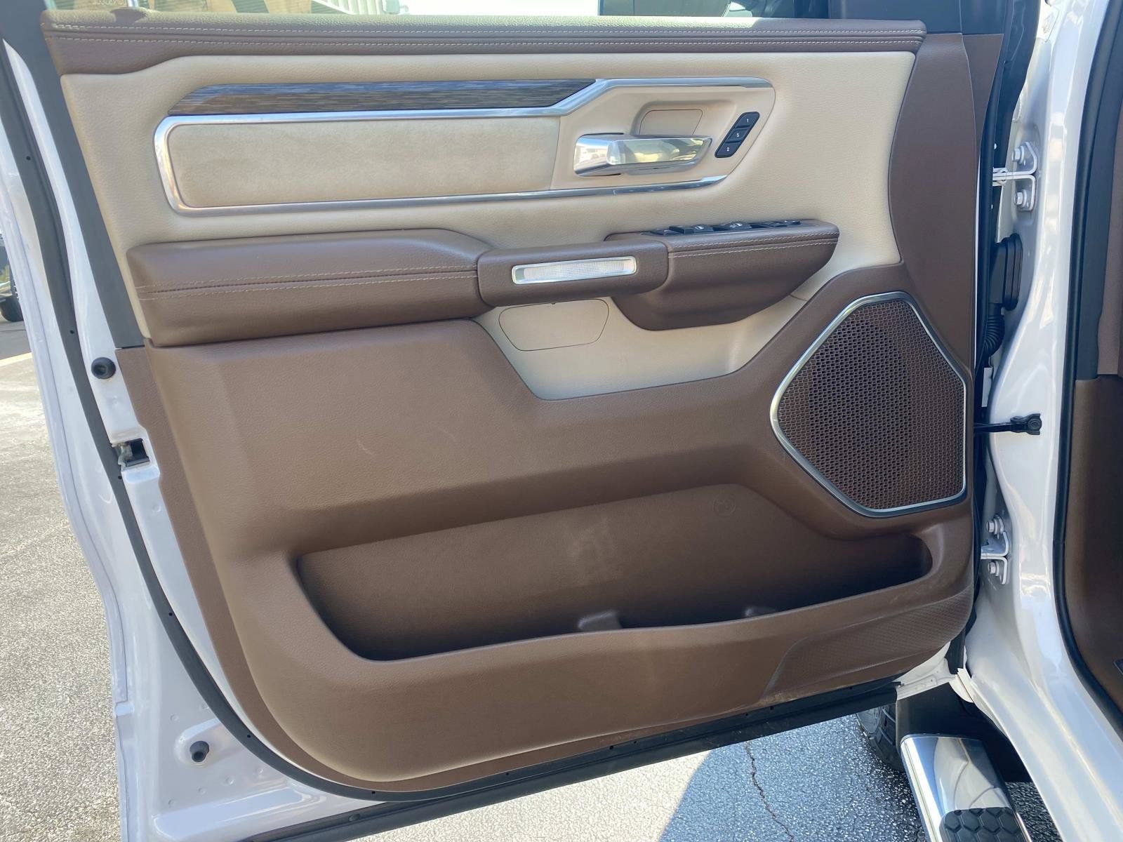 Used 2020 RAM 1500 Laramie AWD/4WD image 22
