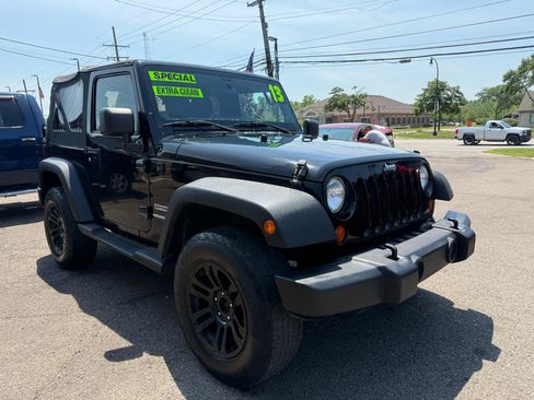 Used 2013 Jeep Wrangler Sport AWD/4WD image 4