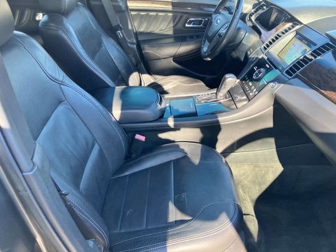 Used 2017 Ford Taurus Limited image 29