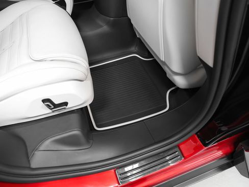 Certified 2025 Ferrari Purosangue AWD/4WD image 38