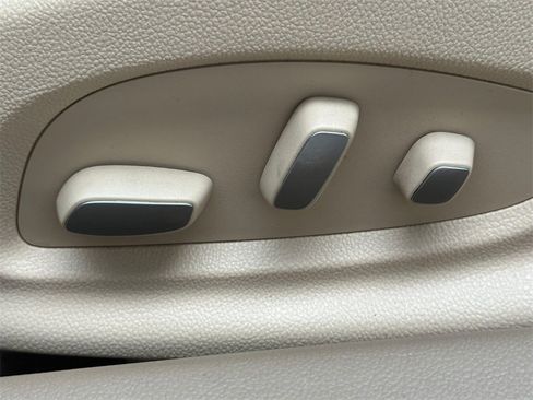 Used 2016 Cadillac CTS Premium image 22