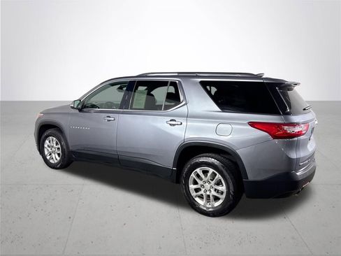 Used 2021 Chevrolet Traverse LT image 8