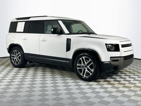 Used 2026 Land Rover Defender 110 S AWD/4WD image 3