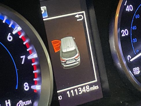 Used 2018 Toyota Highlander LE image 44