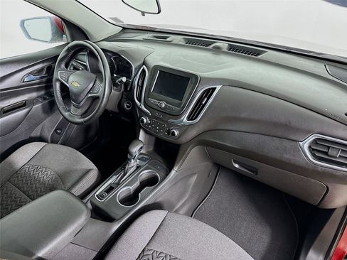Used 2023 Chevrolet Equinox LT image 28