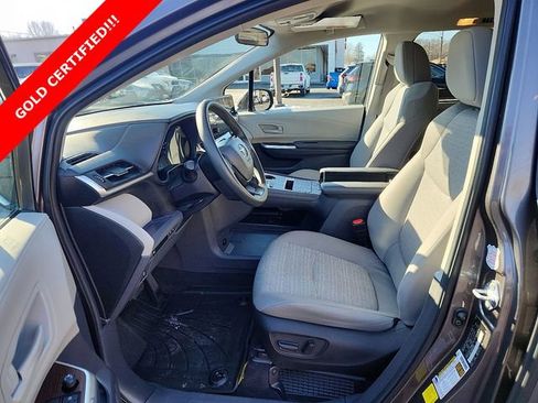 Certified 2024 Toyota Sienna LE image 14