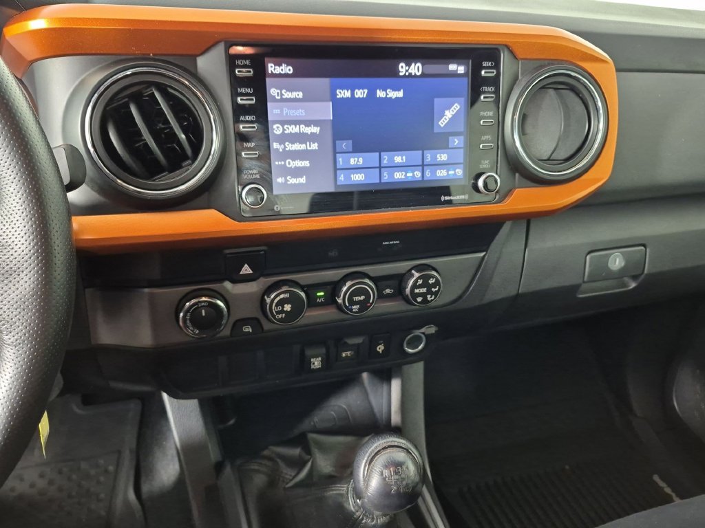 Used 2020 Toyota Tacoma TRD Sport AWD/4WD image 23