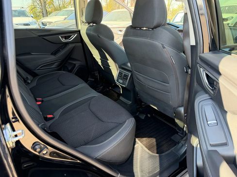 Used 2019 Subaru Forester Premium image 17
