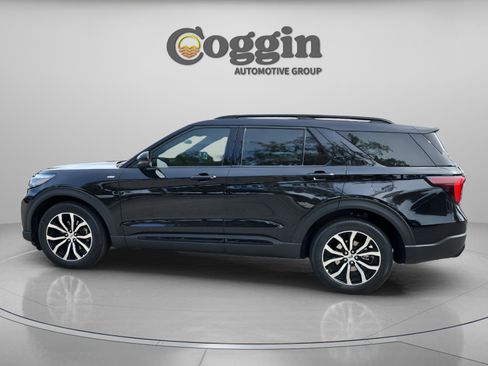 New 2026 Ford Explorer ST-Line image 2