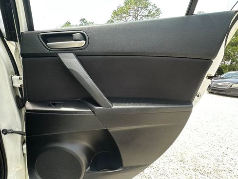 Used 2013 MAZDA MAZDA3 i Touring FWD image 43