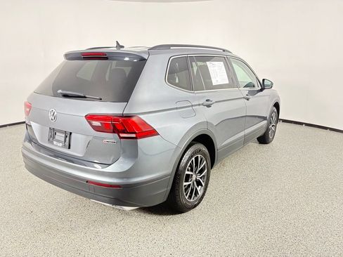 Used 2019 Volkswagen Tiguan SE w/ Panoramic Sunroof Package AWD/4WD image 7