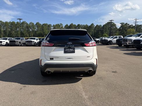 Used 2022 Ford Edge Titanium w/ Equipment Group 301A AWD/4WD image 5