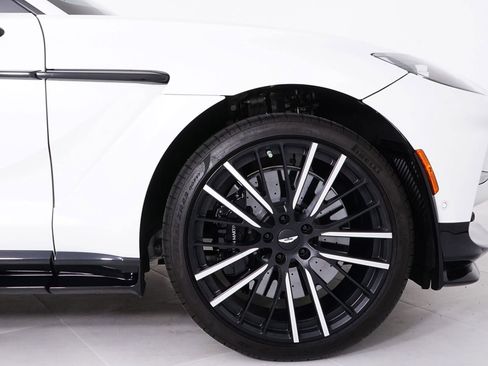 Used 2025 Aston Martin DBX 707 AWD/4WD image 16