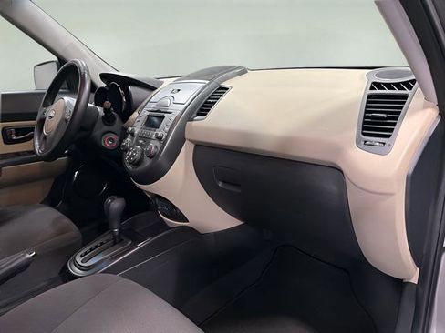 Used 2010 Kia Soul ! FWD image 13