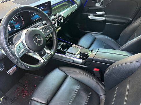 Used 2021 Mercedes-Benz GLB 35 AMG 4MATIC image 4