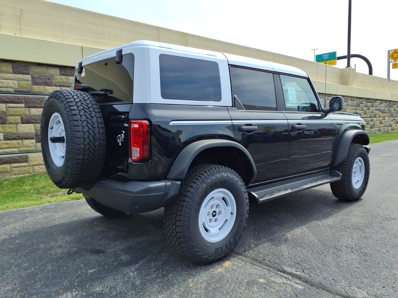 New 2026 Ford Bronco Heritage Edition AWD/4WD image 10