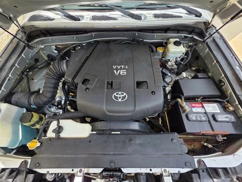 Used 2007 Toyota FJ Cruiser 2WD image 25