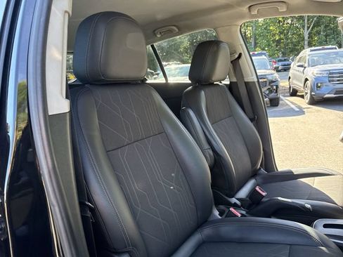 Used 2019 Chevrolet Trax LT w/ LT Convenience Package AWD/4WD image 22