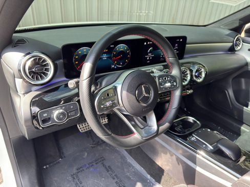 Used 2022 Mercedes-Benz A 220 w/ AMG Line image 11
