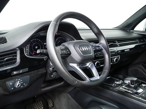 Used 2017 Audi Q7 3.0T Premium Plus image 4